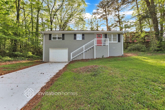 Building Photo - 4891 Lehigh Dr