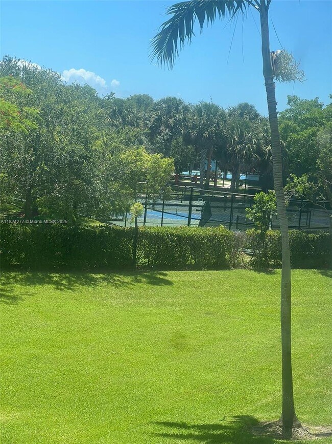 Building Photo - 3500 Oaks Clubhouse Dr