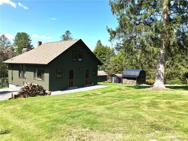 Building Photo - 283 Lake View Dr