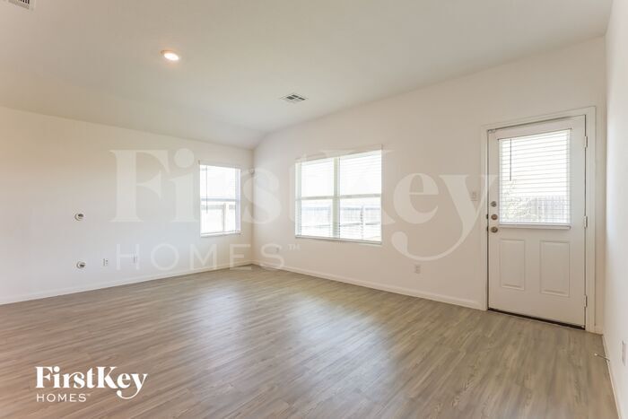 Building Photo - 1228 Treehouse Ln