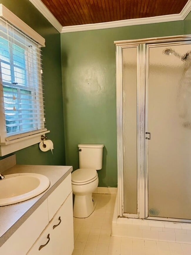 Building Photo - Two Bedroom Home - Folly Beach!