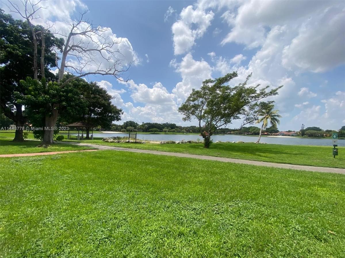 Building Photo - 15300 SW 106th Ter