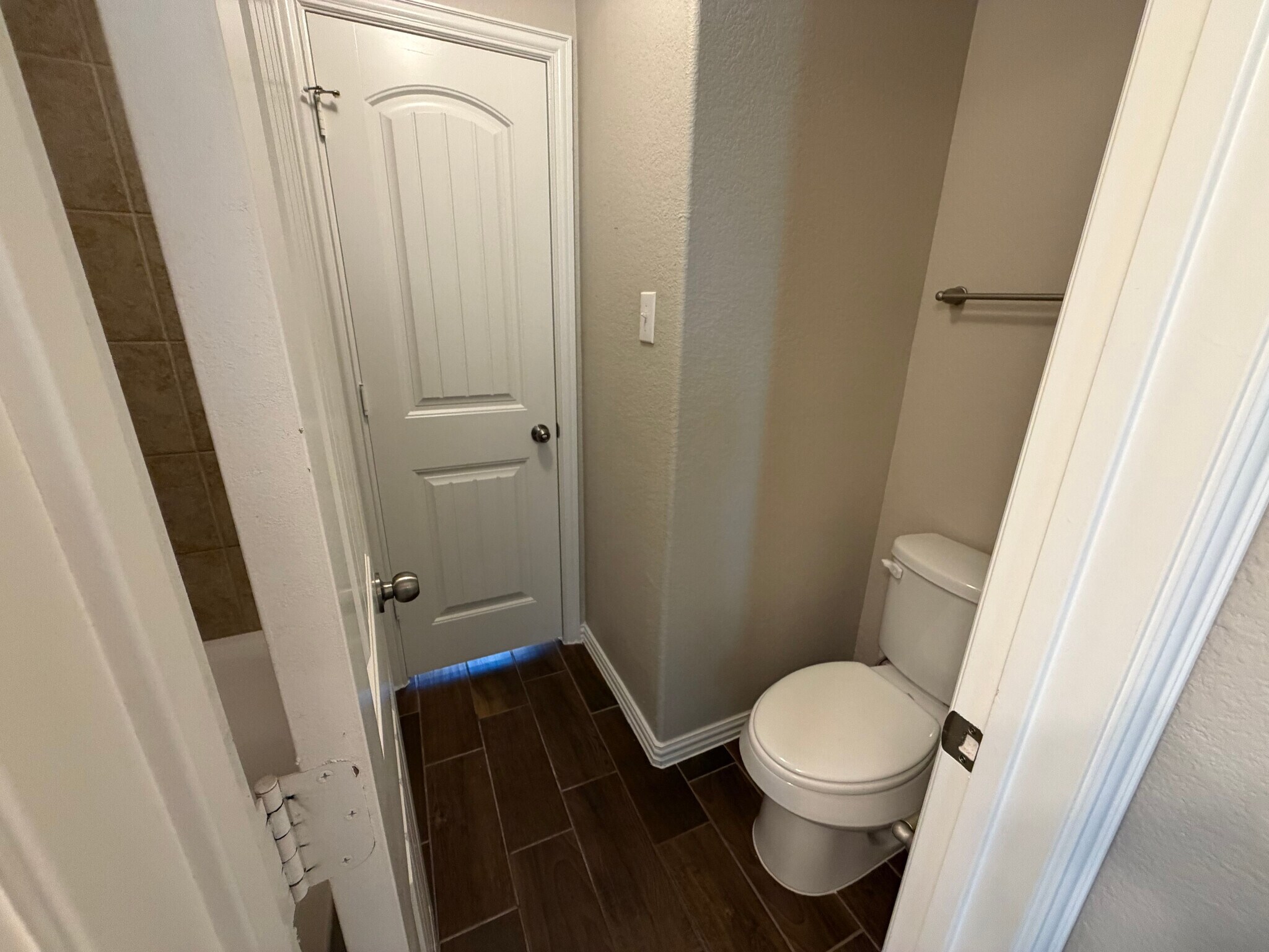 Building Photo - Room in House on Zanna Grace Way