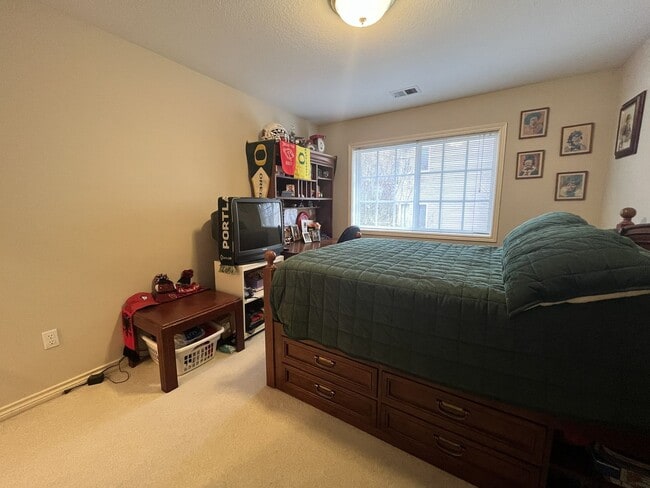 Building Photo - Executive-Style Northwest Heights Home with Forest Views and Refined Architectural Details