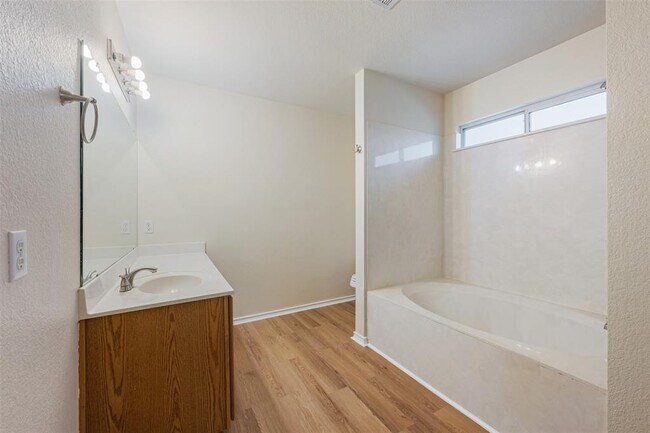 Building Photo - 2022 Killians Way