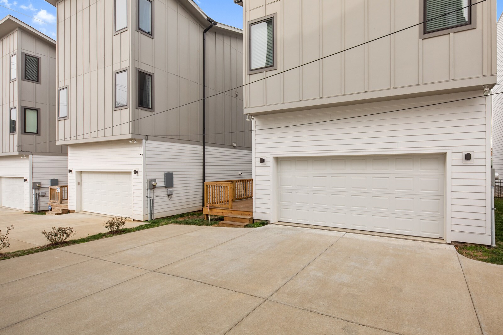 Building Photo - 1203 Tremont Ave