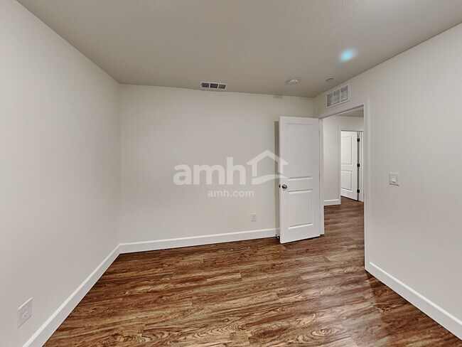 Building Photo - 299 Cape Seville Pl