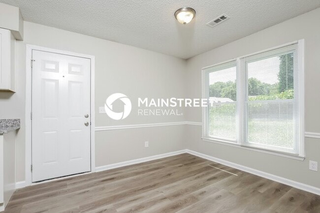 Building Photo - 3 Bedroom Pet-Friendly Home in GREENSBORO,...