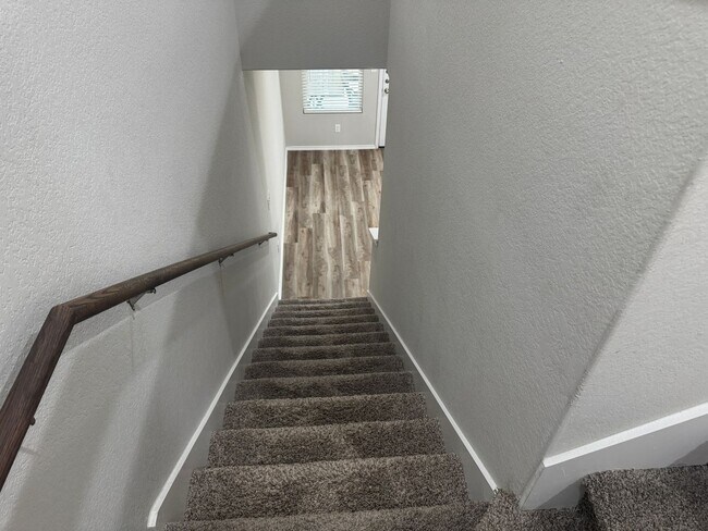 Building Photo - Luxury Living at Hunters Ranch – Now Leasing!