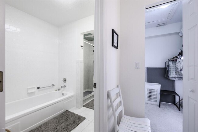 Building Photo - 1477 Park Beach Cir