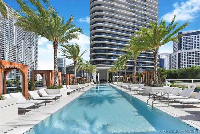 Building Photo - 801 S Miami Ave