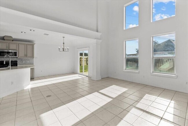 Building Photo - 3/2 Southside over 2000 sqft