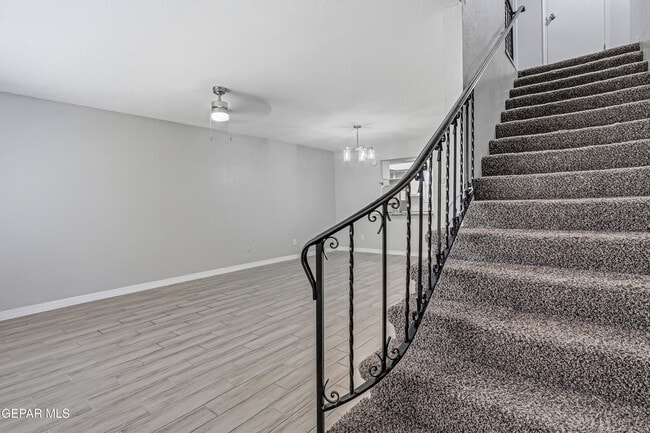 Building Photo - 6700 Escondido Dr