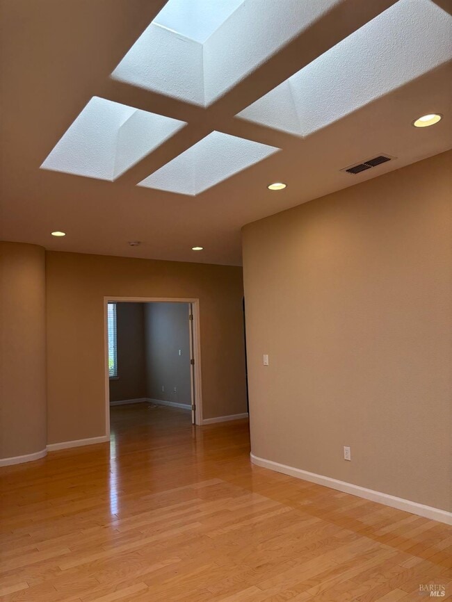 Building Photo - 505 Marianna Pl