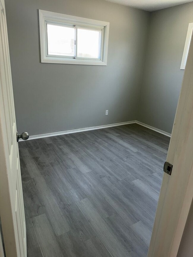 Building Photo - 3 BDRM HOUS FOR RENT