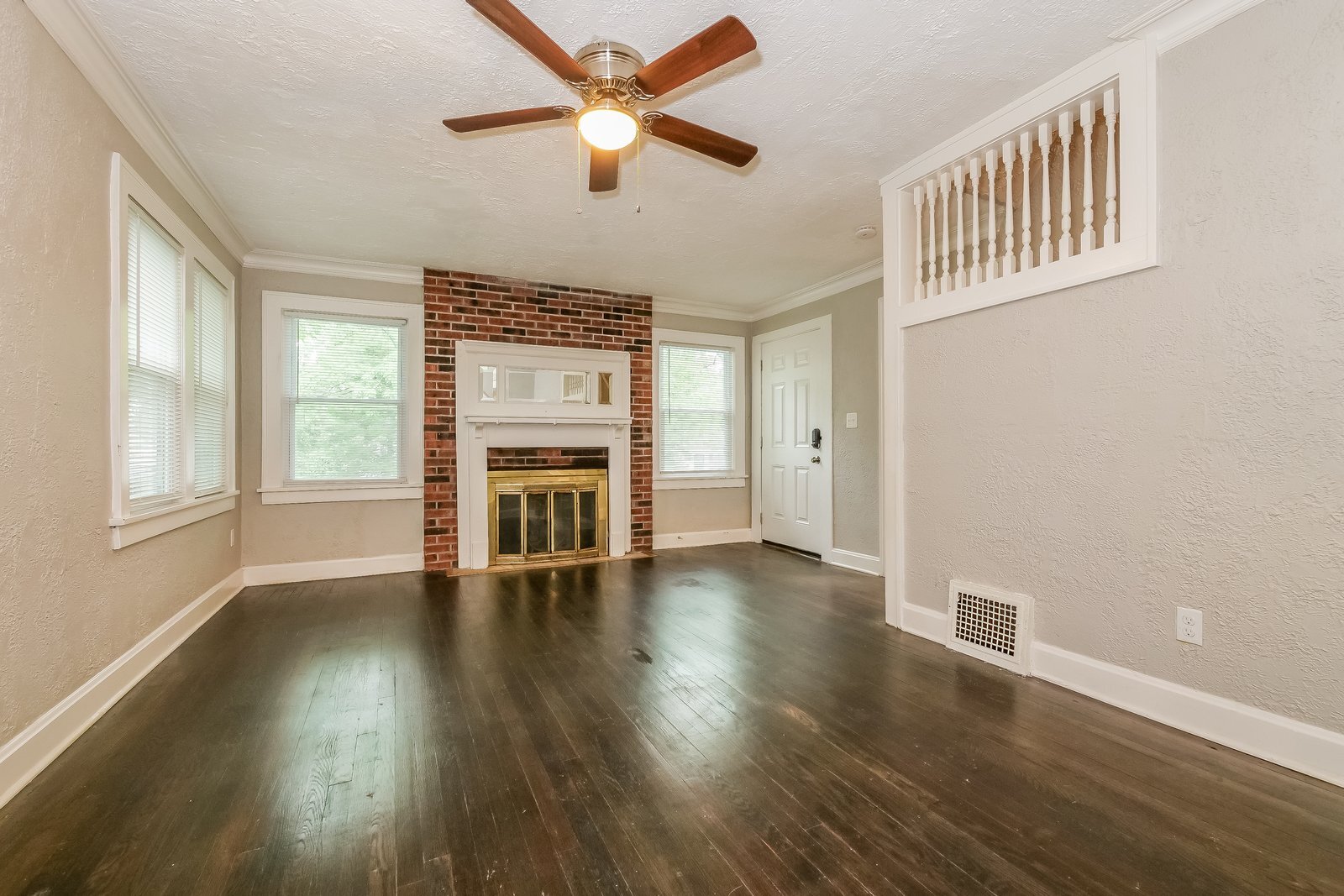 Building Photo - 1824 E 73rd St