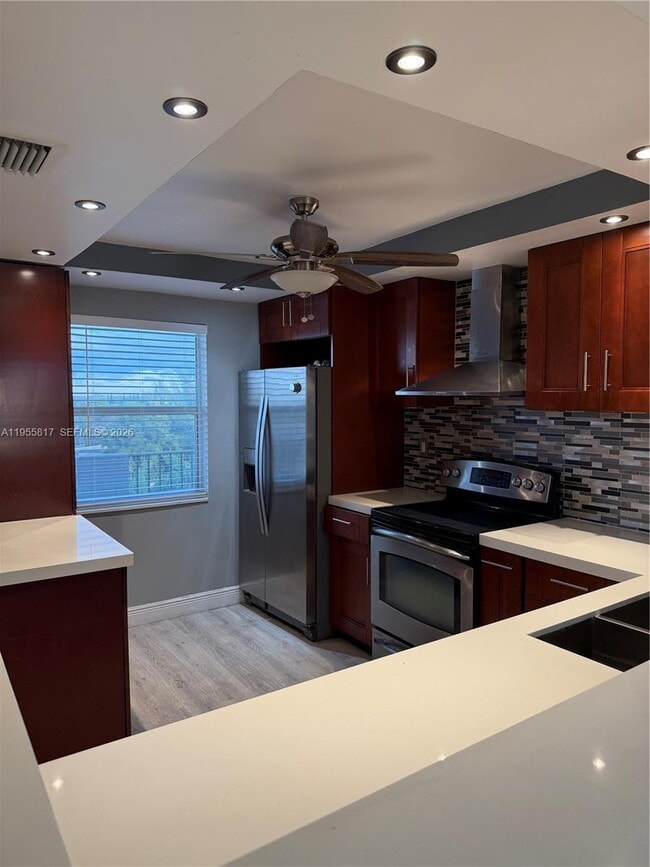 Building Photo - 3910 Inverrary Blvd