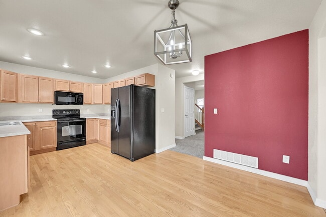 Building Photo - $2,200.00 - 3 Beds, 2.5 Baths, Single Fami...