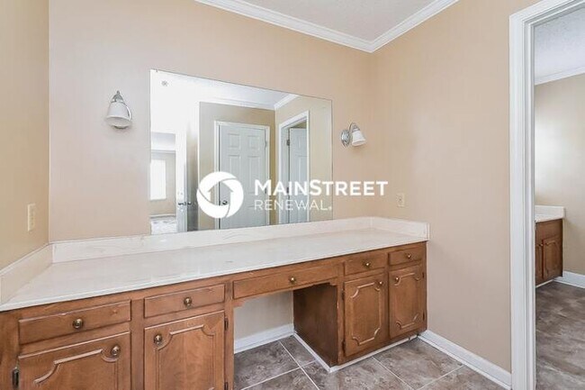 Building Photo - 5 Bedroom Pet-Friendly Home in Cordova, TN with Main Street Renewal