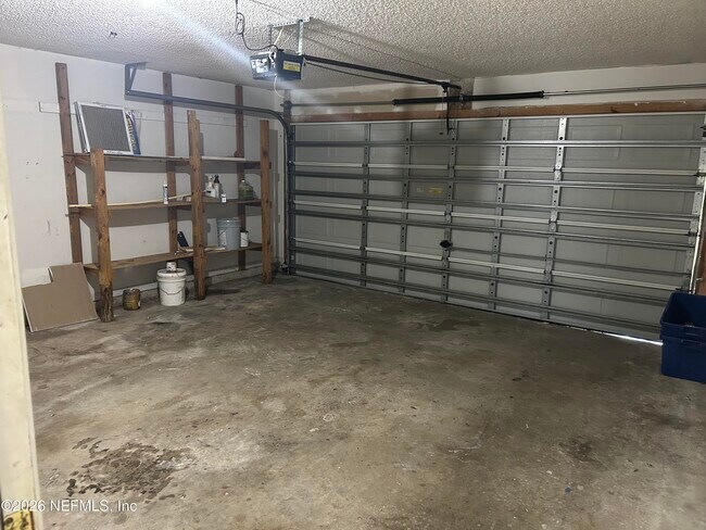 Building Photo - 1804 Northglen Cir