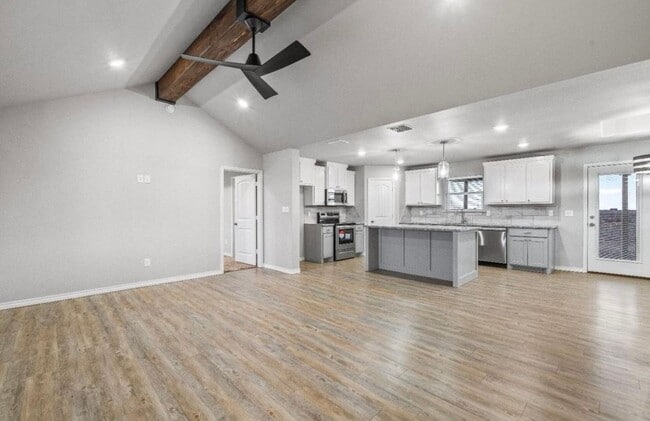 Building Photo - 3/2 in Frenship ISD!