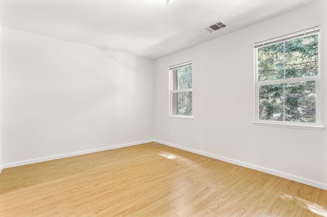 Building Photo - 2189 Beech Cir