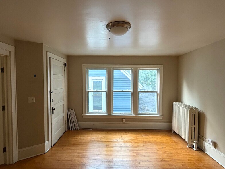 Building Photo - 2531 Polk St NE