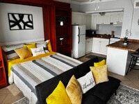 Building Photo - 311 W Ashley St