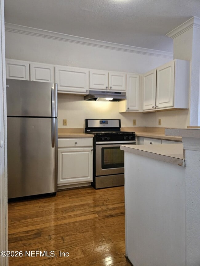 Building Photo - 13810 Sutton Park Dr N