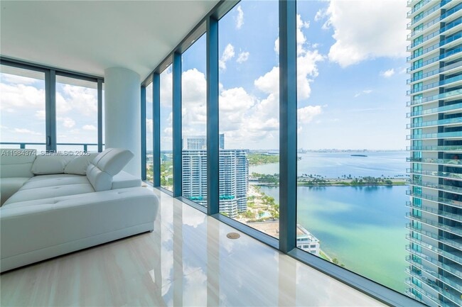 Building Photo - 650 NE 32nd St