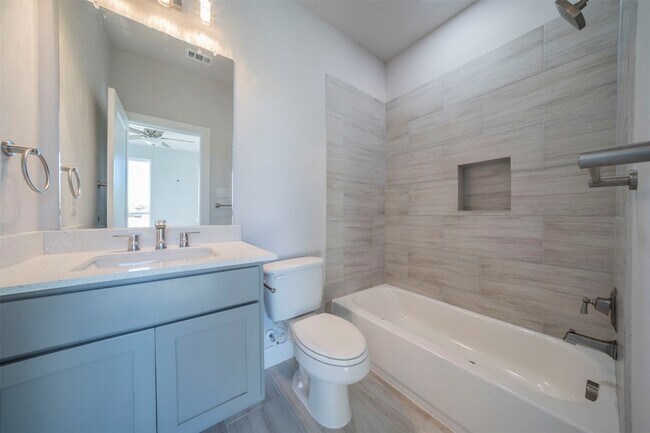 Building Photo - 1617 Mignon Dr