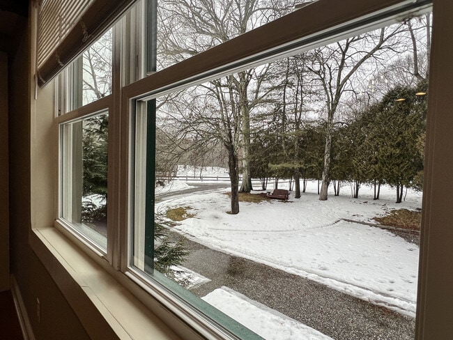 Building Photo - 133 Boston Post Rd