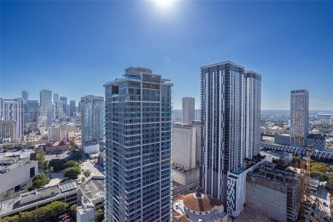 Building Photo - 159 NE 6th St