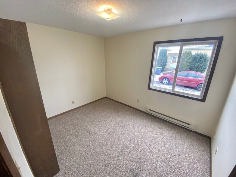 Building Photo - 2825 31st St S