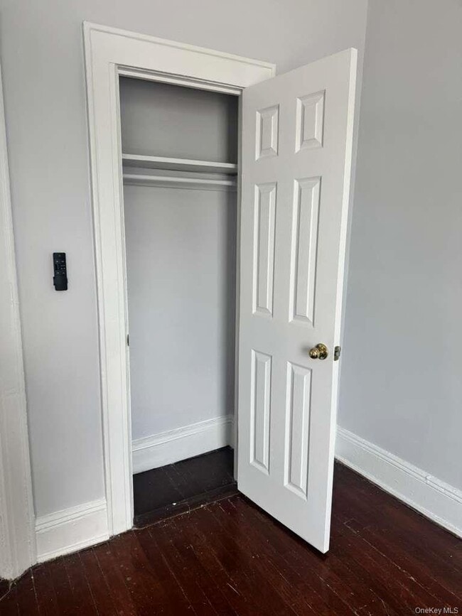 Building Photo - 88-54 75th St