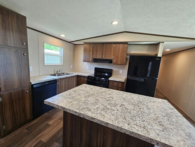 Building Photo - 1065 Myakka Dr