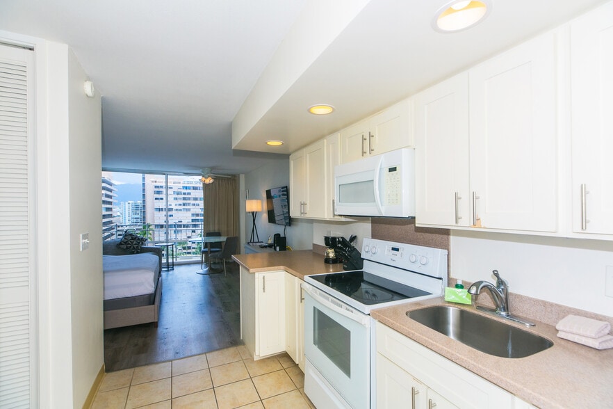 Building Photo - 1765 Ala Moana Blvd