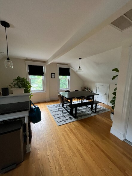 Building Photo - 120 Edwards St