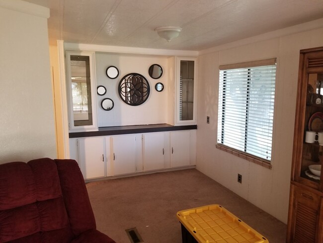 Primary Photo - 2 Bedroom, 2 Bathroom Country Home