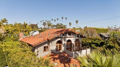 Building Photo - Stunning 5 Bedroom House in Santa Monica
