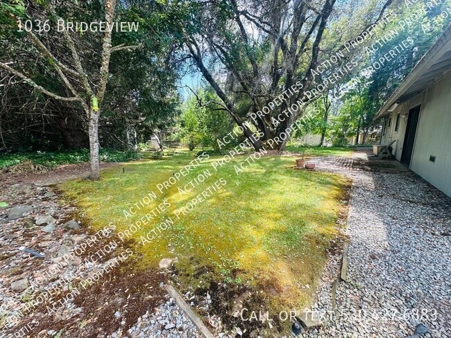 Building Photo - 1036 Bridgeview-