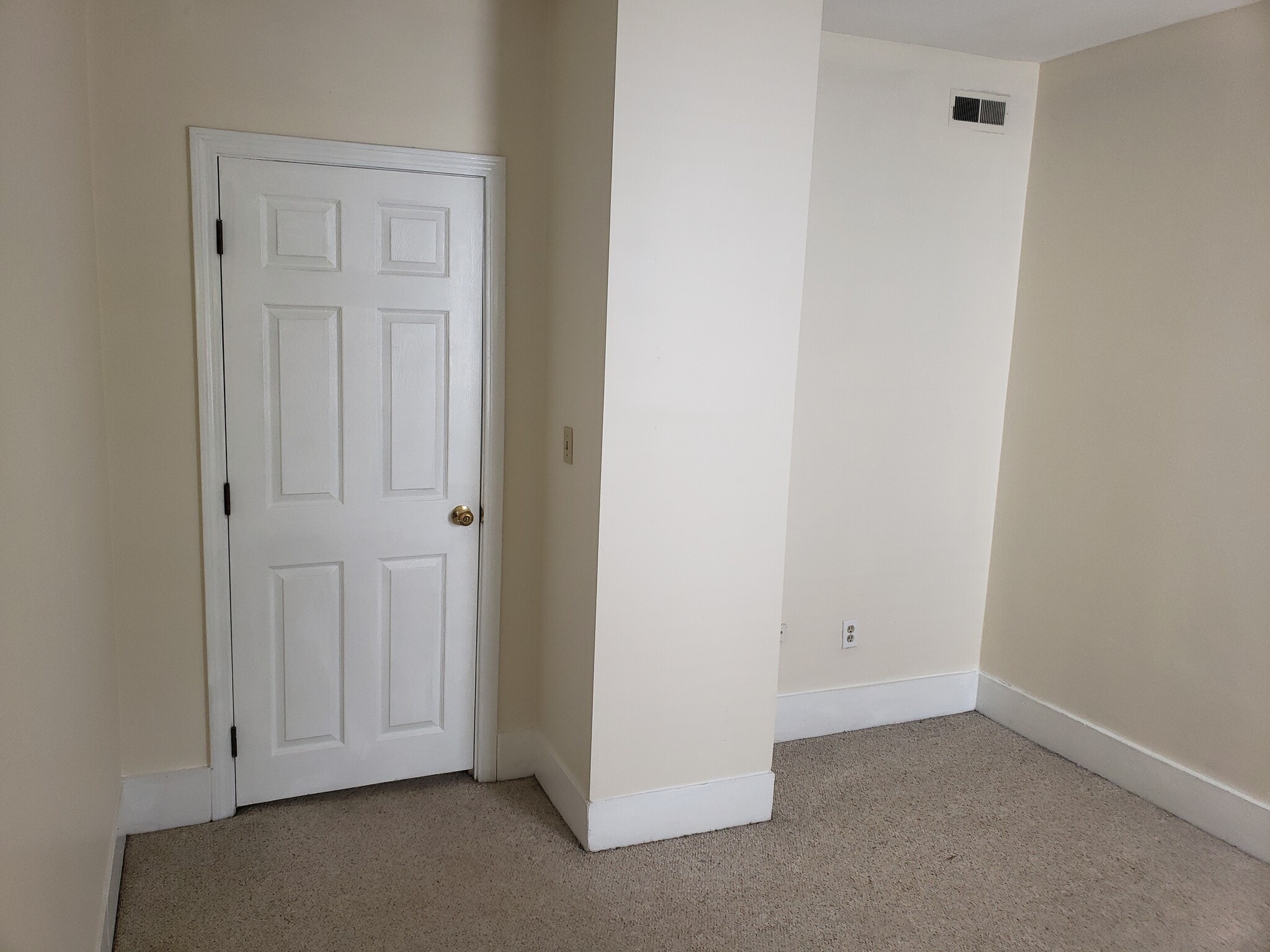 Bedroom - 98 Snow St