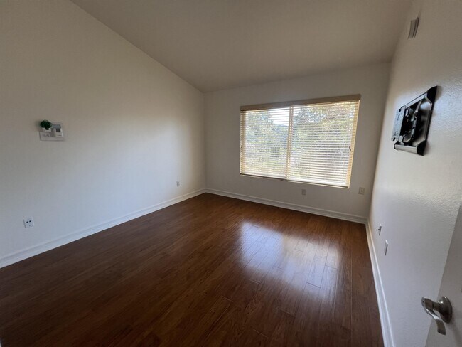 Building Photo - 15373 Maturin Dr