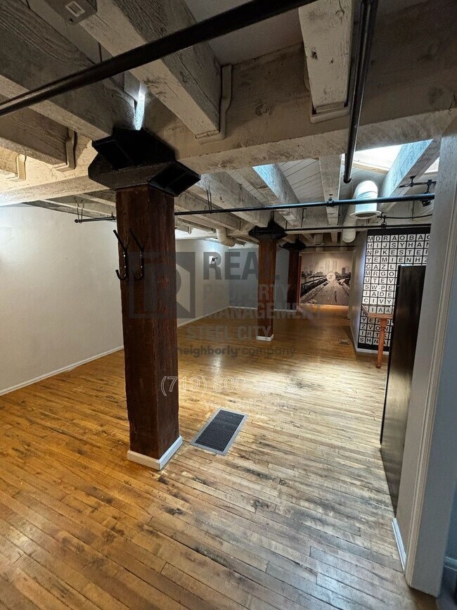 Building Photo - 201 Lamkin St