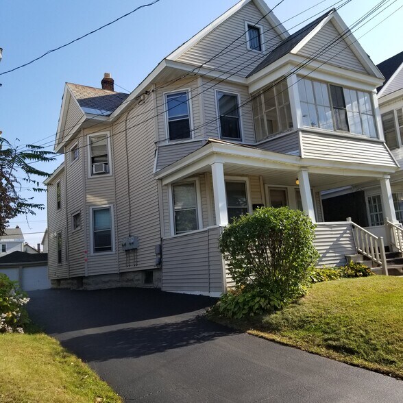 Building Photo - 1753 Eastern Pky