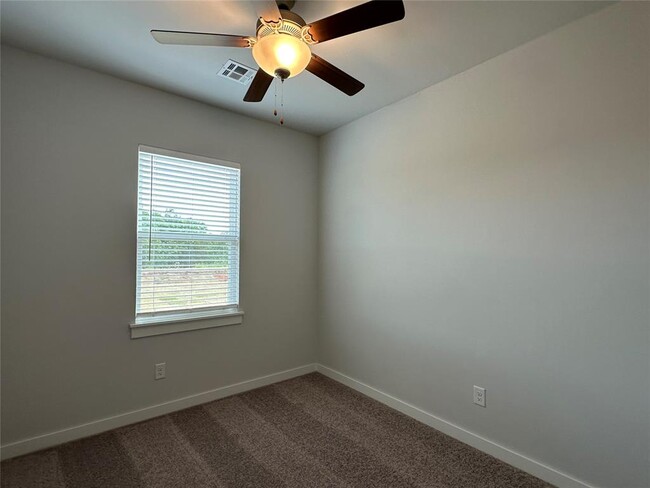 Building Photo - 18000 Lantana Loop