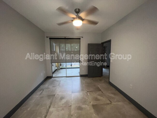 Building Photo - 5005 City St