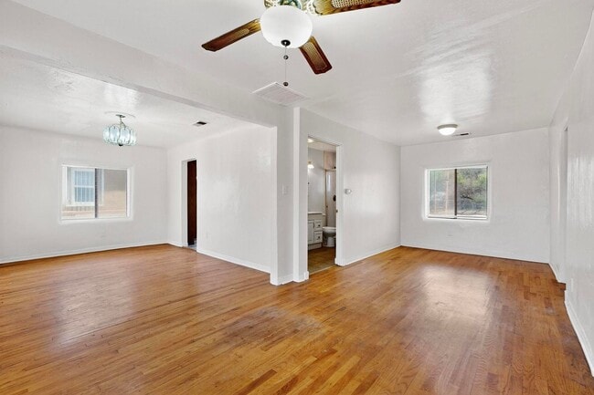 Building Photo - NEAR NORTH VALLEY PUEBLO 2 Bedroom  1 Bath...