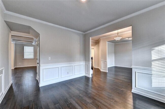 Building Photo - 354 Paxton LN