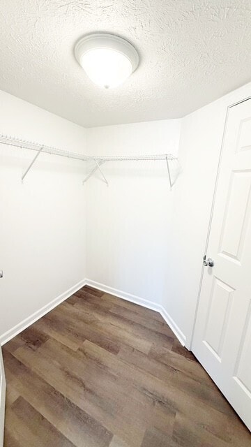 Building Photo - 2940 Carson Dr